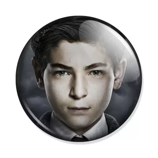 ���������� ������� ������ Gotham Bruce Wayne �� ����� � ����� ����� / Gotham