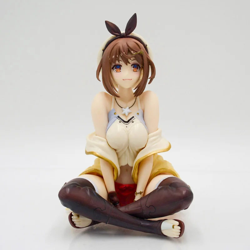 ����� ������� Atelier Ryza Reisalin Stout sitting