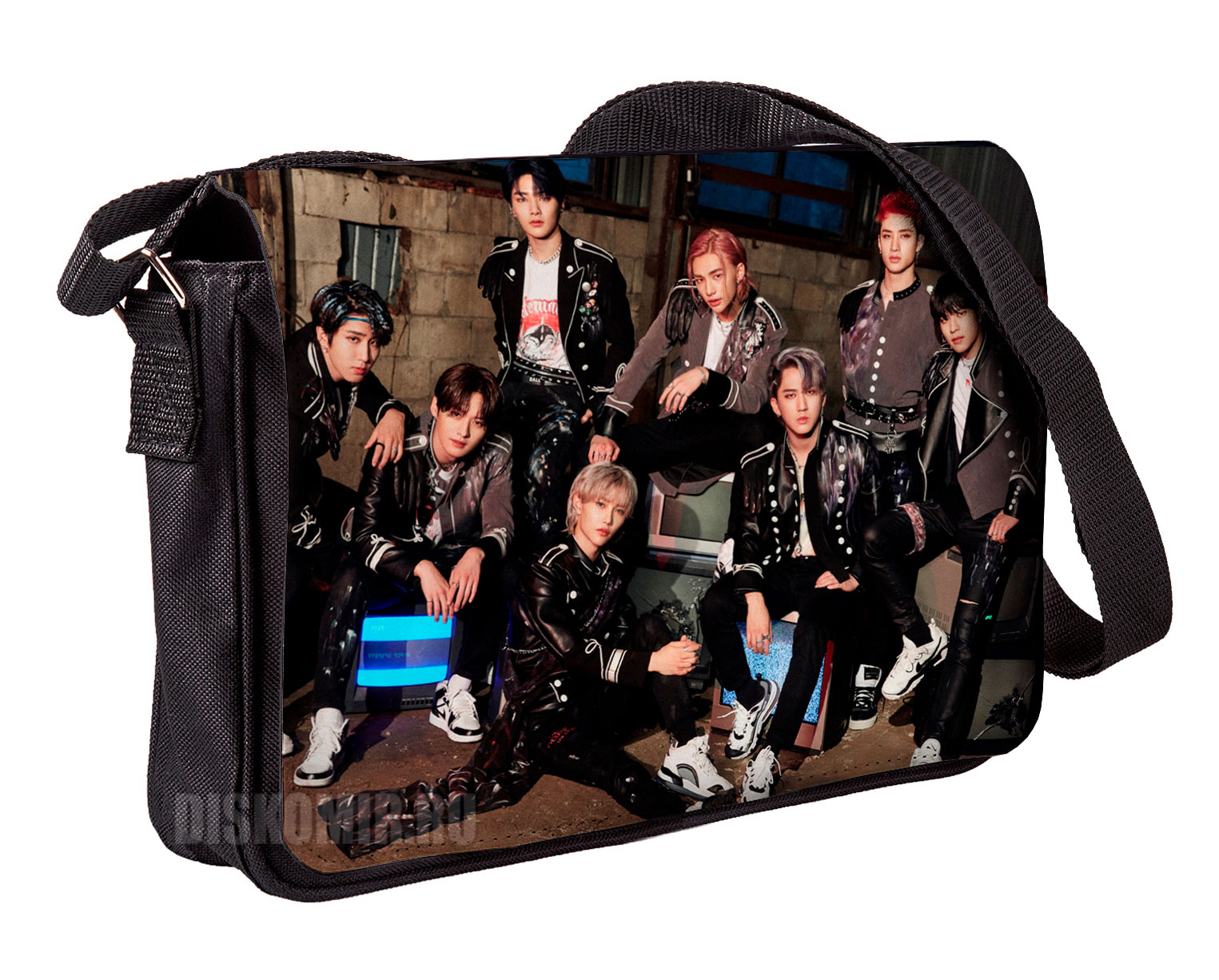 ���������� ������� �����-����������� Stray Kids �� ����� � ����� Stray Kids / ����� ����