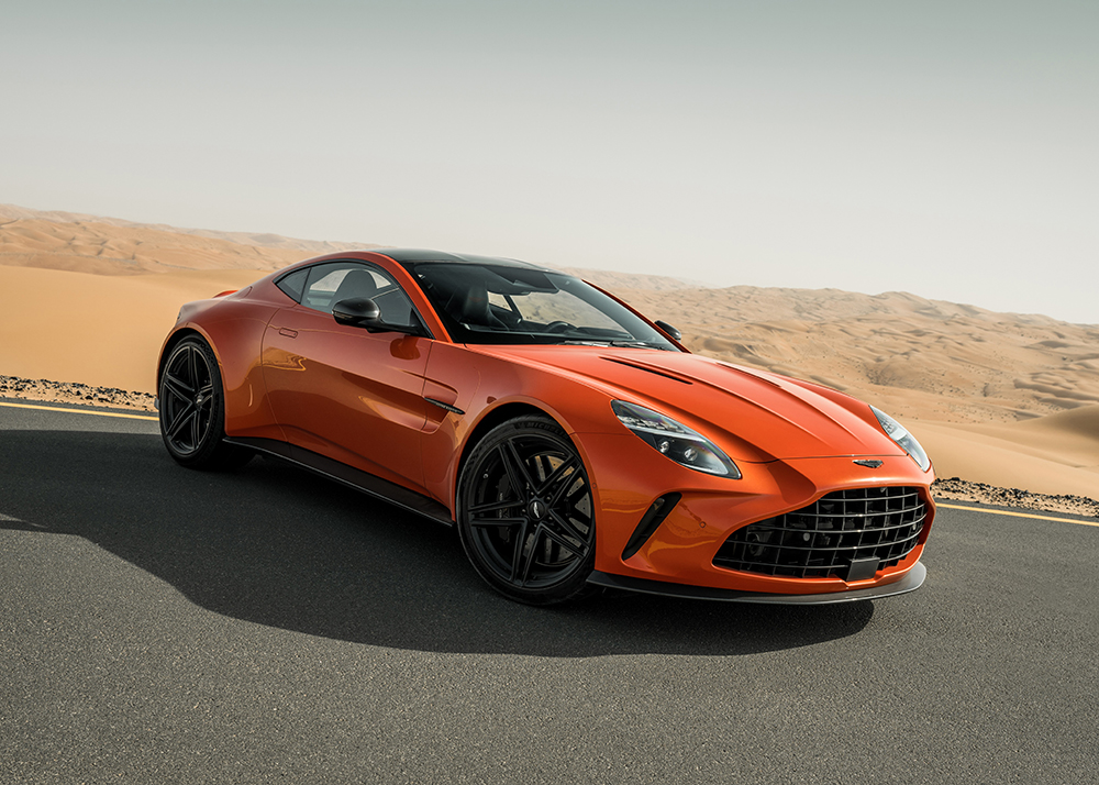 ������ �������� Aston Martin Vantage 2025