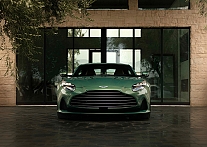   Aston Martin DB12