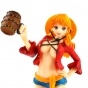 ������� One Piece - Nami with Beer