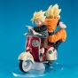 ������� Desktop Real McCoy EX Dragon Ball Z Super Saiyan Son Goku & Super Saiyan Son Gohan & Bike