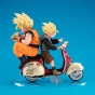 ������� Desktop Real McCoy EX Dragon Ball Z Super Saiyan Son Goku & Super Saiyan Son Gohan & Bike